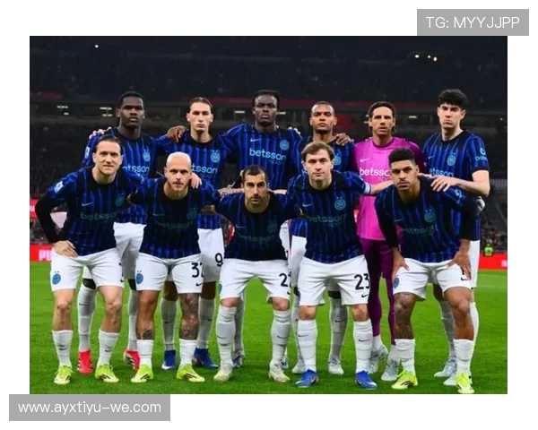 意甲新赛季战况激烈，豪门争冠形势错综复杂，黑马崛起引发关注